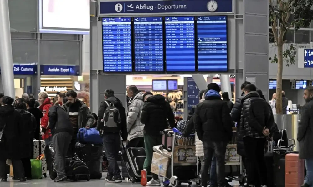 Χάος στα γερμανικά αεροδρόμια λόγω της κακοκαιρίας – Ακυρώσεις και καθυστερήσεις για πολλές πτήσεις